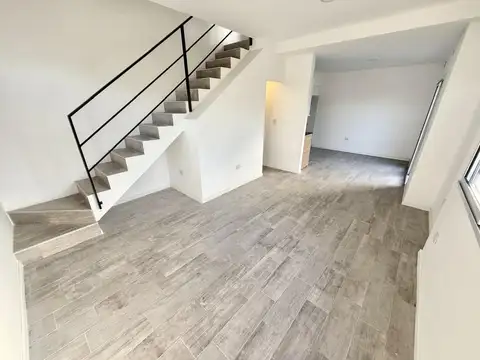 Casa 3 ambientes con 2 baños