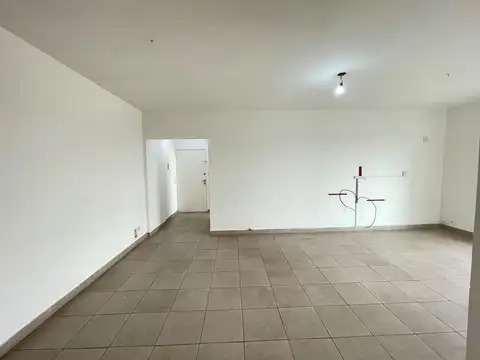 Alquiler Departamento 4 ambientes 82m²   cochera en Haedo