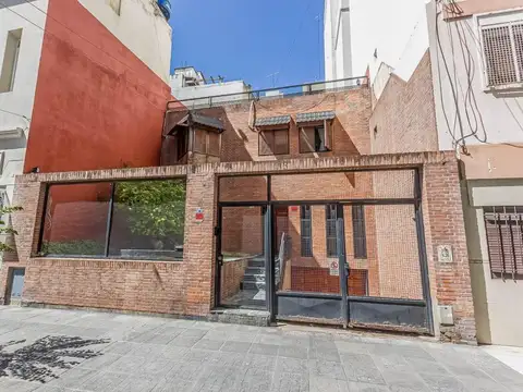 Venta - Casa 5 amb en Almagro / Lote - Permuta