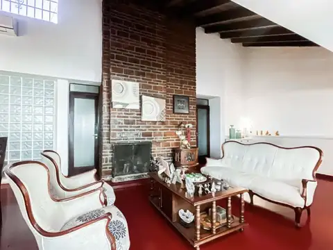 Casa 5 ambientes con 3 baños