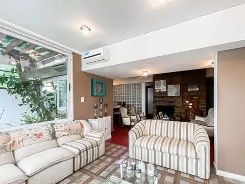 Casa en Venta en Plaza Moreno, USD 380.000