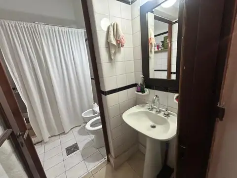 Amplio local en Echeverría 3600 - Belgrano R