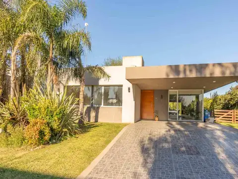 CASA EN VENTA EN BARRIO SANTA RITA CANNING