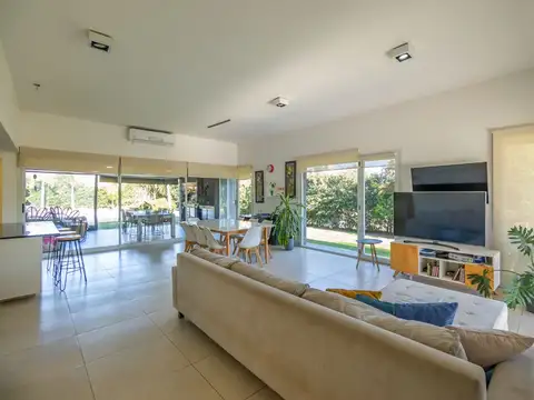 Casa en Venta en Country Santa Rita, USD 250.000