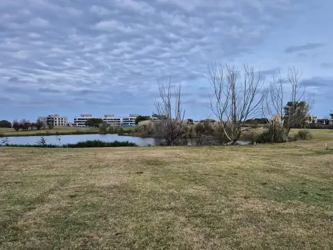 Terreno en Venta de 961,0 m2
