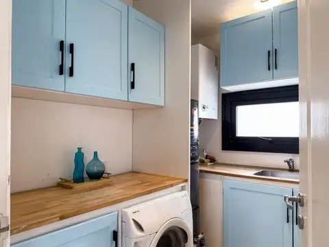 Casa 5 ambientes con 4 baños