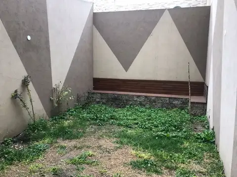 Depto Tipo Casa en Venta 4 años
