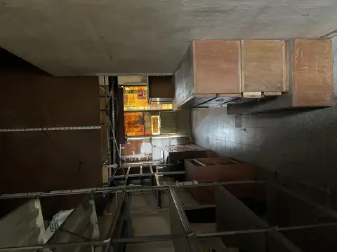 2 Locales + Casa a Reciclar+Deposito