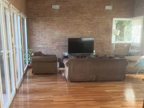 Casa en Venta en Cipolletti, USD 455.000