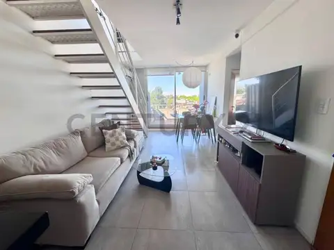 San Nicolás 2400, Piso 0