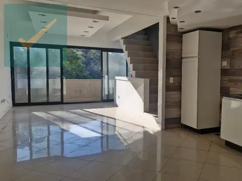 HERMOSO DUPLEX CON AMPLIA TERRAZA ESTADO "A ESTRENAR" - DOS COCHERAS en  Pilar