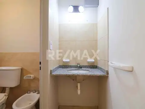 VENTA CASA DOS DORMITORIOS EN CENTENARIO