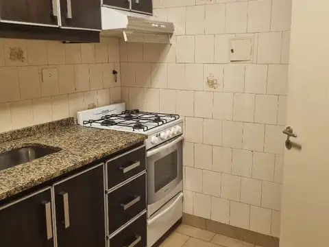 IMPECABLE DEPARTAMENTO 2 AMB. EN INMEJORABLE ZONA DE OLIVOS -  MTS AVENIDA - ESTACION Y ACCESOS