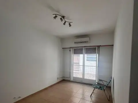 Departamento en Monte Castro