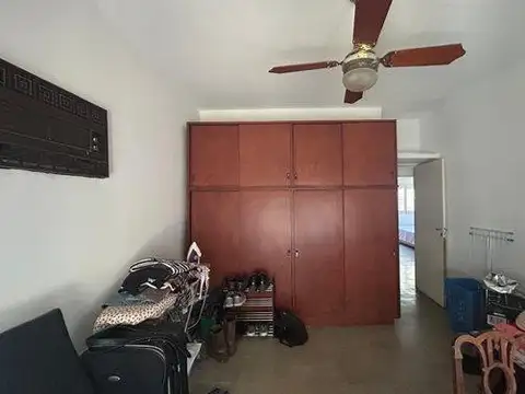Casa 5 ambientes con 1 baño
