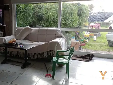 Casa 3 ambientes con 2 baños