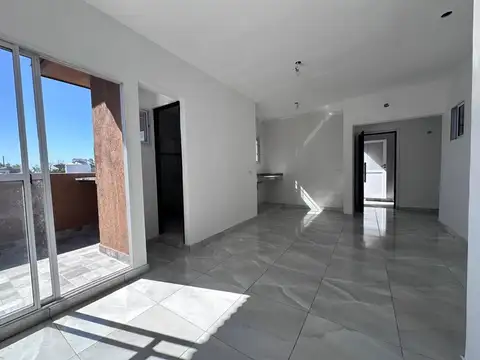 Depto Tipo Casa en Alquiler de 2 ambientes