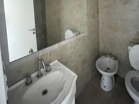 Av. Pres. Peron ( Ex Gaona ) 3022 , Piso 4