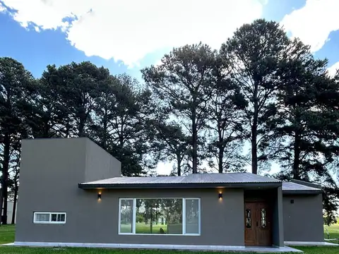 Casa 5 ambientes con 2 baños