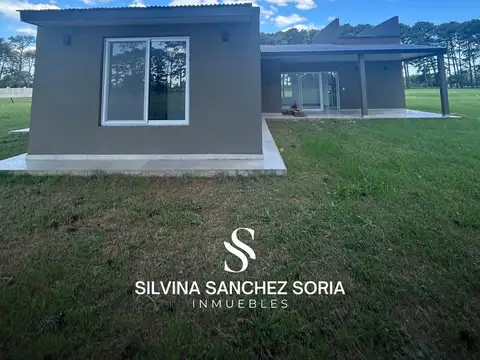 Casa en Venta en Los Pinares Country Club, USD 195.000