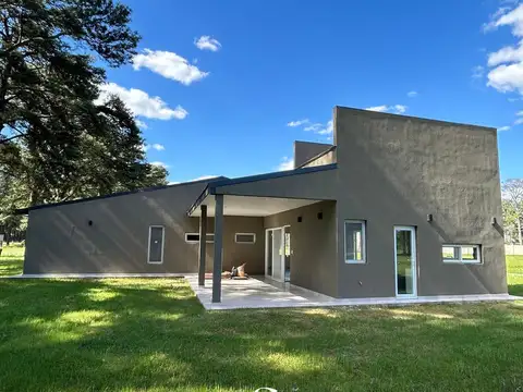 Casa en Venta con 1 cochera