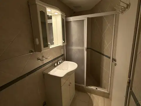 D´Elia 900, Piso 7