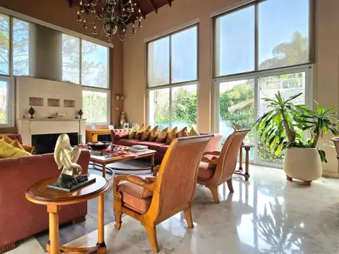 Casa en Venta de 8 dormitorios