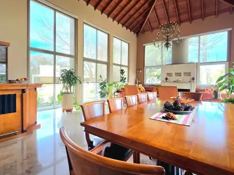 Casa en Venta de 8 dormitorios