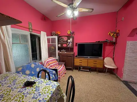 Casa 4 ambientes con 1 baño