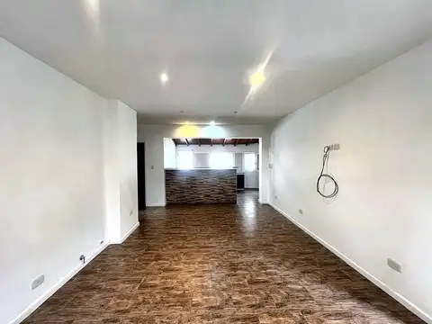 Depto Tipo Casa en Alquiler de 2 dormitorios