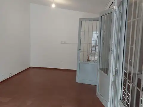 CASA EN VENTA MARQUEZ DE SOBREMONTE CON RENTA