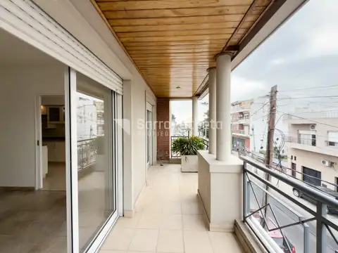 Venta Departamento 3 Ambientes con balcón en Ramos Mejía.