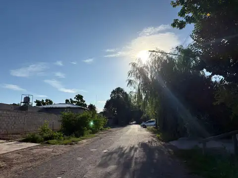 Terreno en venta en calle Los Peralitos