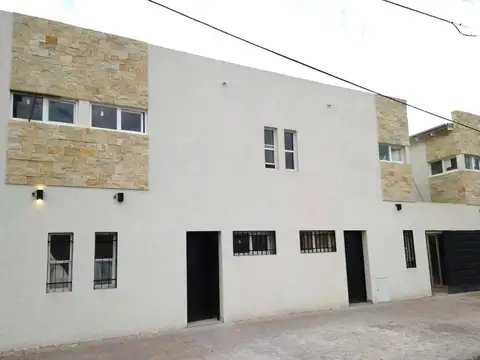 Duplex en Venta - 3 amb con patio- Villa Ballester 
