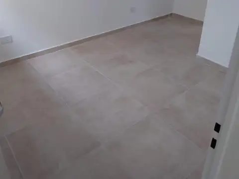 Duplex en Venta - 3 amb con patio- Villa Ballester