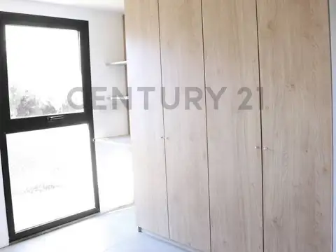 Casa 6 ambientes con 2 baños