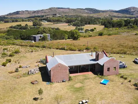 Casa en Venta con 1 cochera