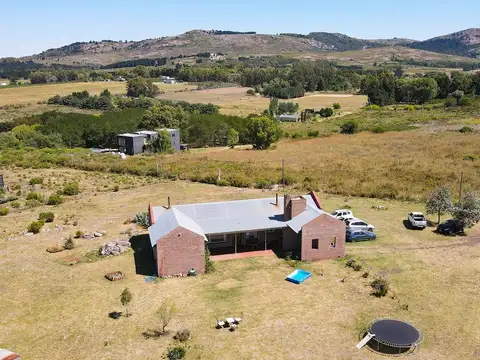 VENTA CASA QUINTA 5 AMBIENTES ZONA PARAISO TANDIL