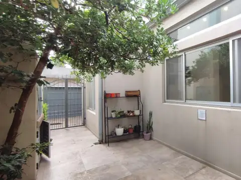 Casa 3 ambientes con 2 baños