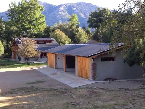 Casa en Venta con 9 cocheras