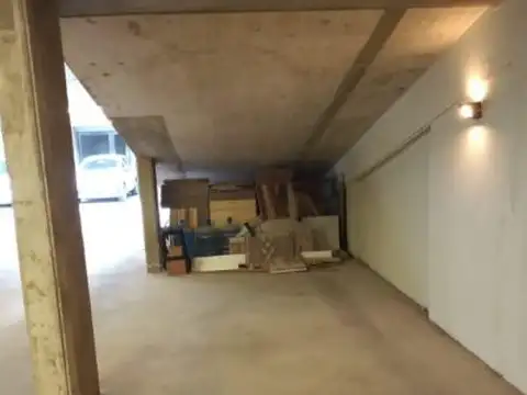 CORDOBA Y AV. FRANCIA  - COCHERA - PLANTA BAJA