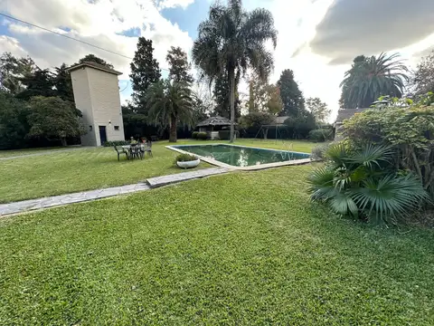 Casa 5 ambientes con 1 baño