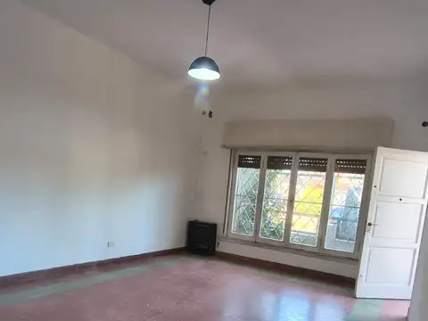 Depto Tipo Casa en Alquiler de 3 ambientes