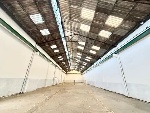 Venta galpon depósito 826 m2 cubiertos quilmes