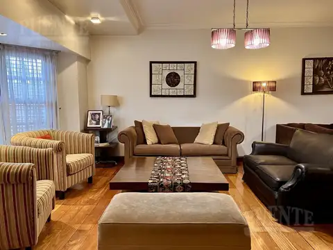 Casa 6 ambientes con 4 baños