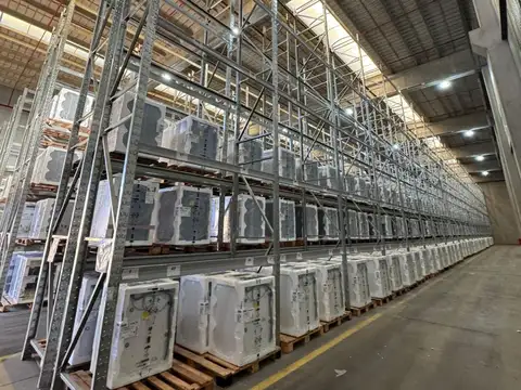 Depósito en alquiler de 1500m2 Acceso Oeste