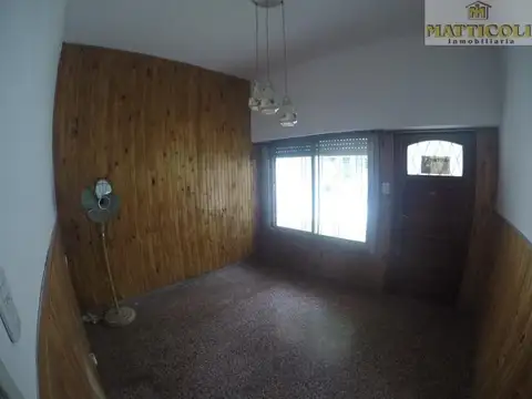 Casa 3 ambientes con 1 baño