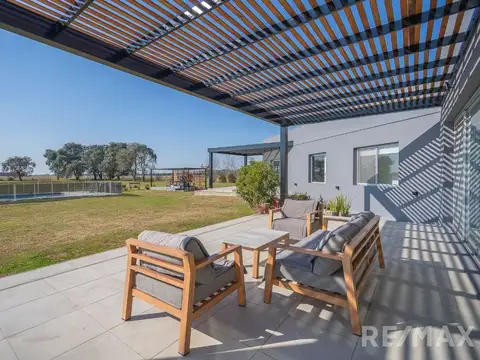 VENTA CASA 5 AMB  LA MACARENA, AMOBLADA C/PILETA