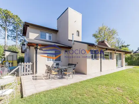 Casa 4 ambientes con 4 baños