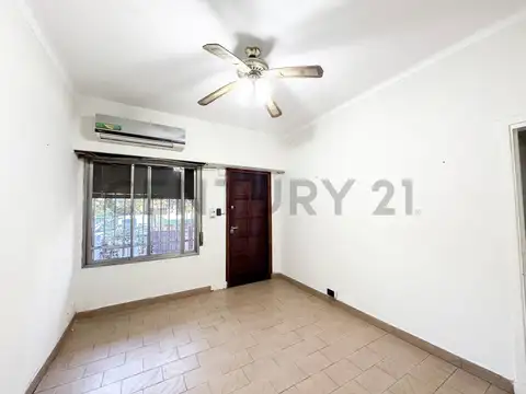 Casa en Venta en Ciudad Jardín del Palomar, USD 129.000